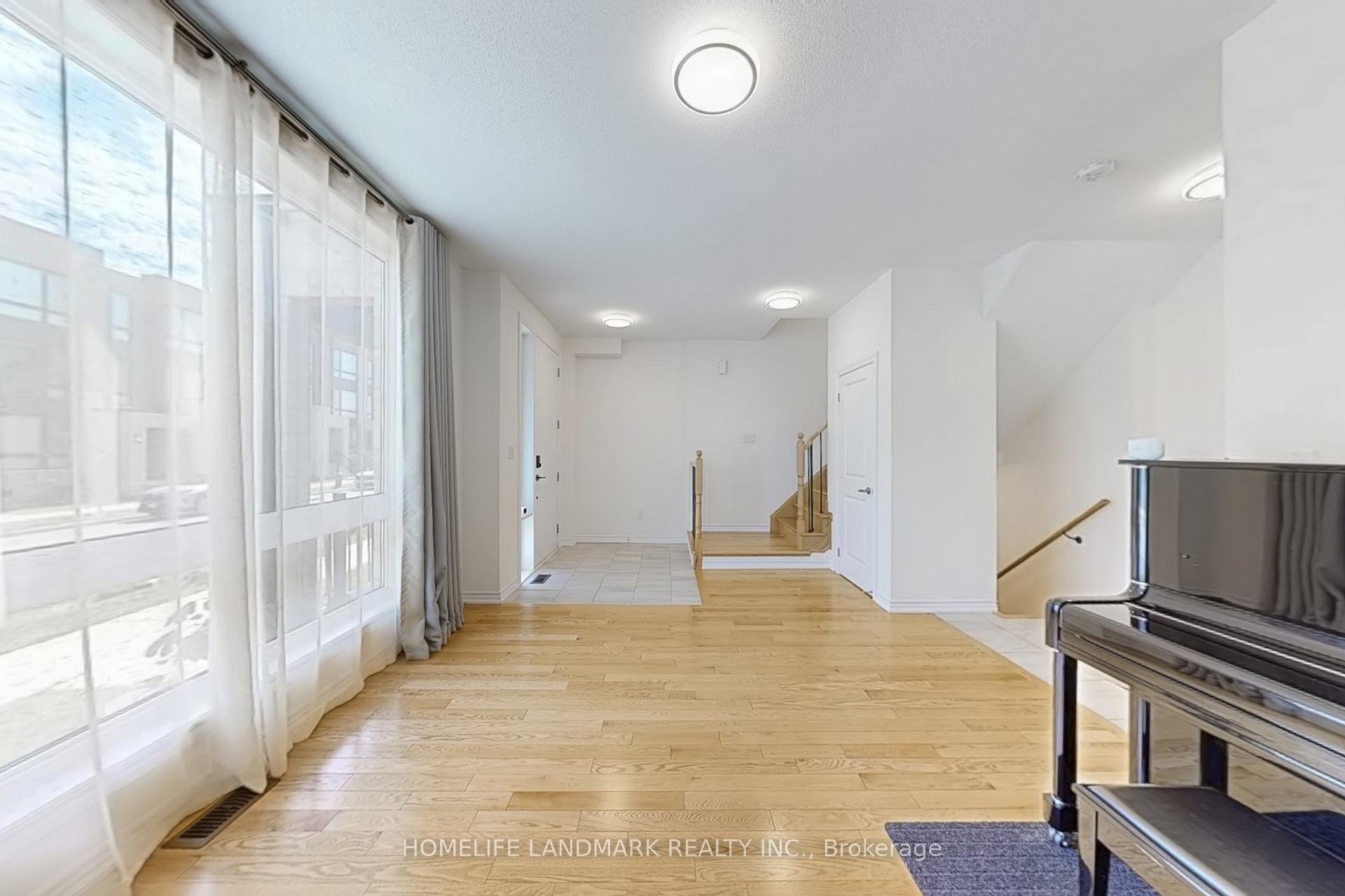 Photo 4 of 14 Breyworth Road, Markham, Victoria Square — HOMEH