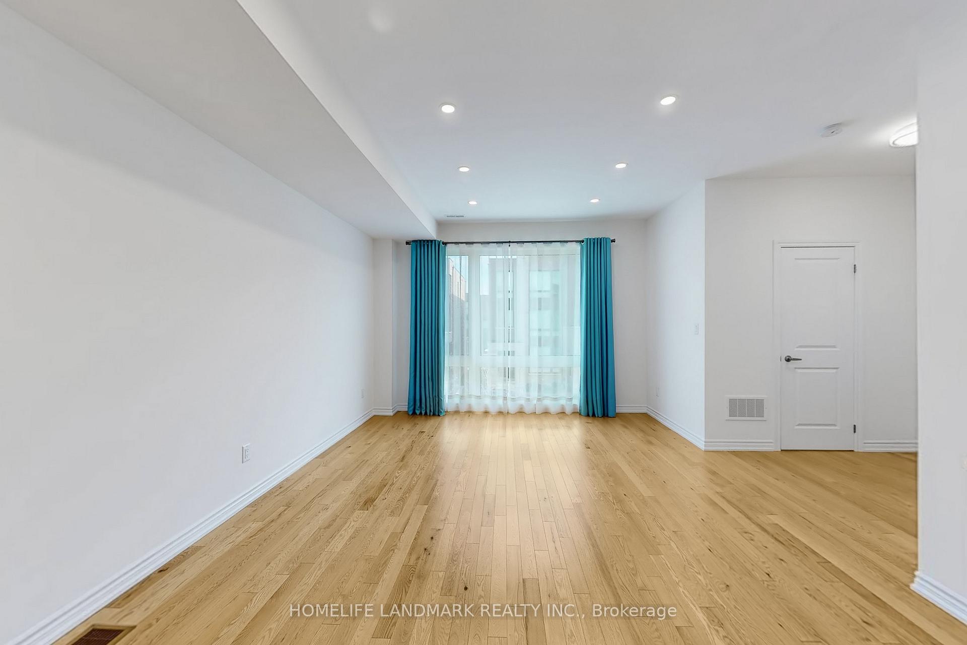 Photo 10 of 14 Breyworth Road, Markham, Victoria Square — HOMEH