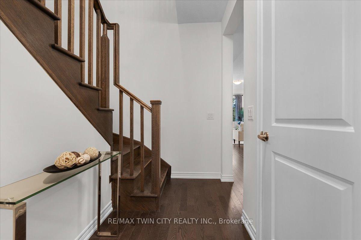 Photo 5 of 172 Broadacre Drive, Kitchener — HOMEH