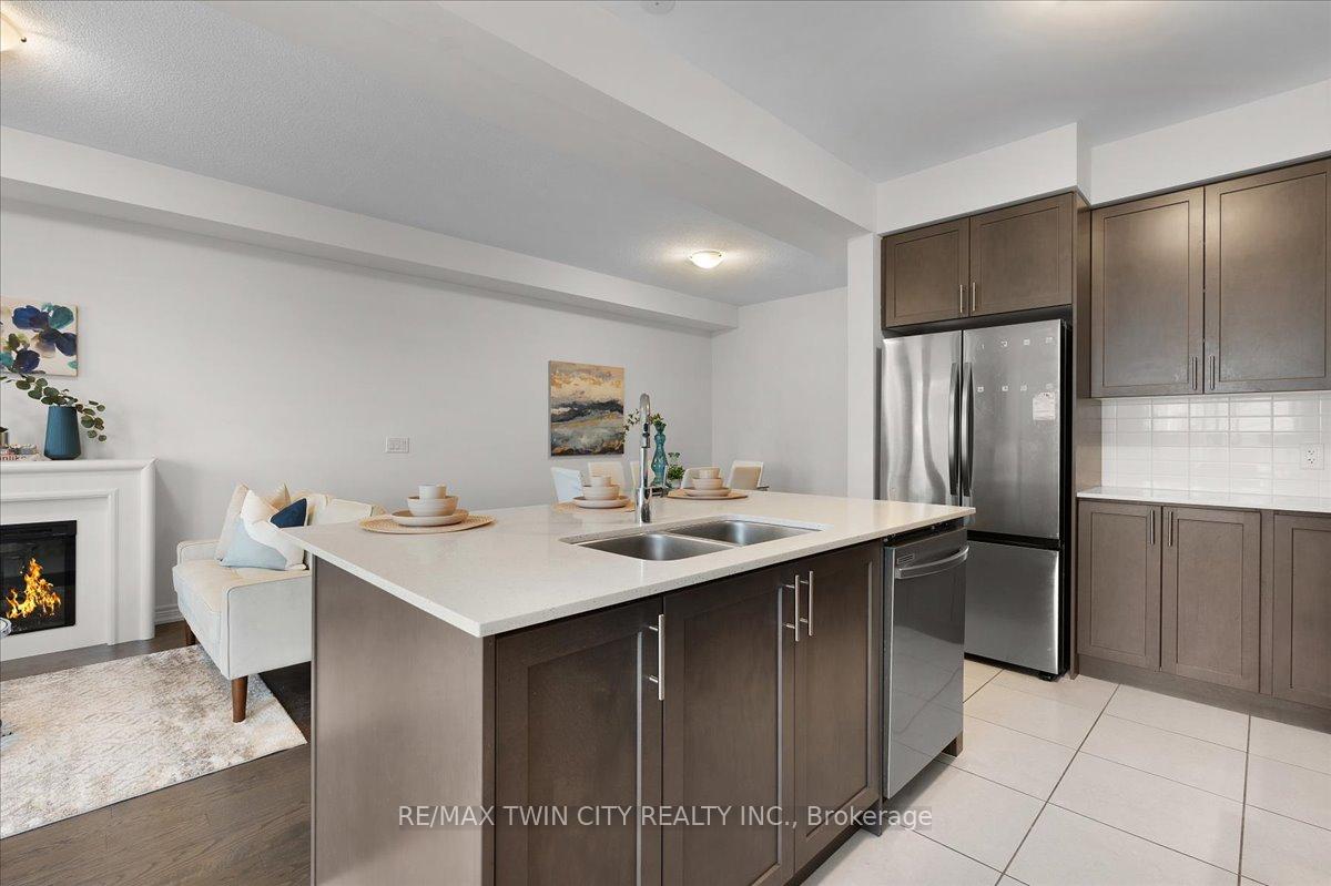 Photo 11 of 172 Broadacre Drive, Kitchener — HOMEH