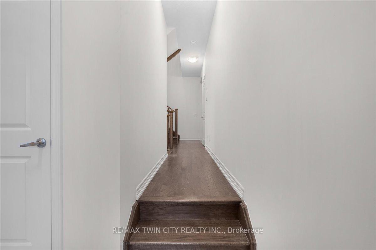 Photo 19 of 172 Broadacre Drive, Kitchener — HOMEH