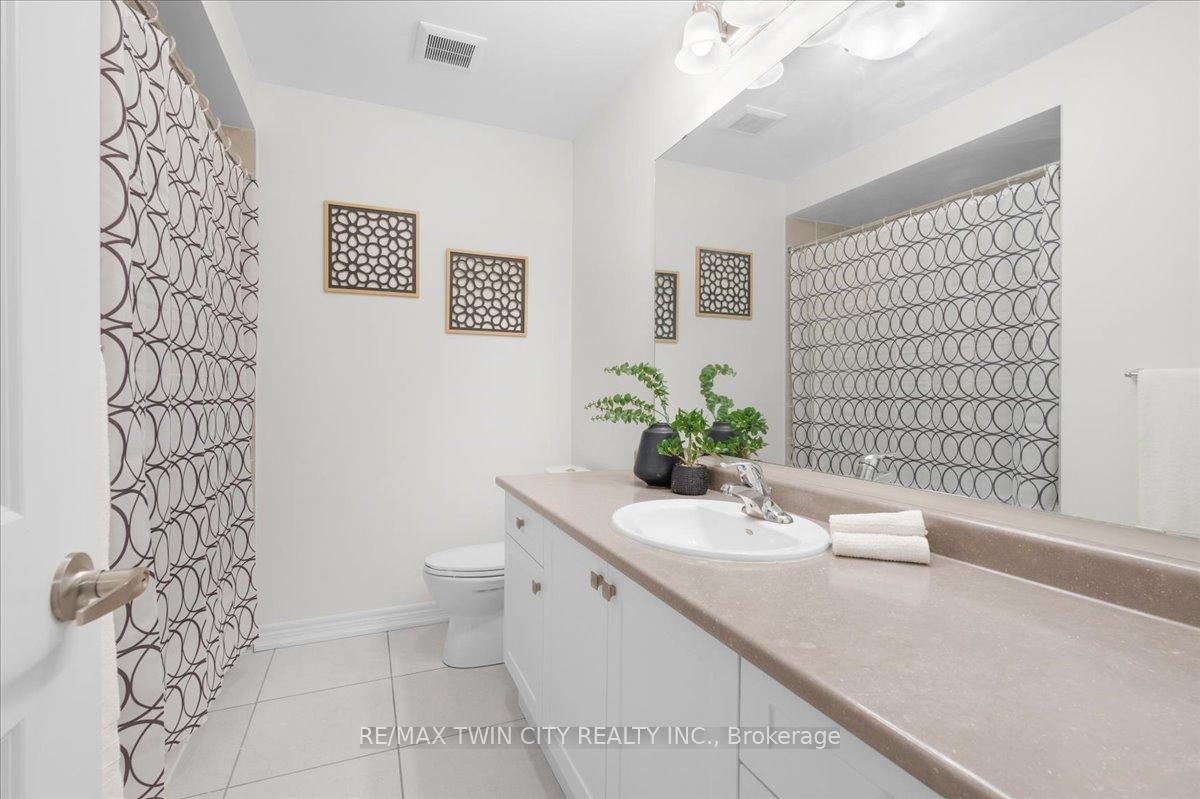 Photo 31 of 172 Broadacre Drive, Kitchener — HOMEH