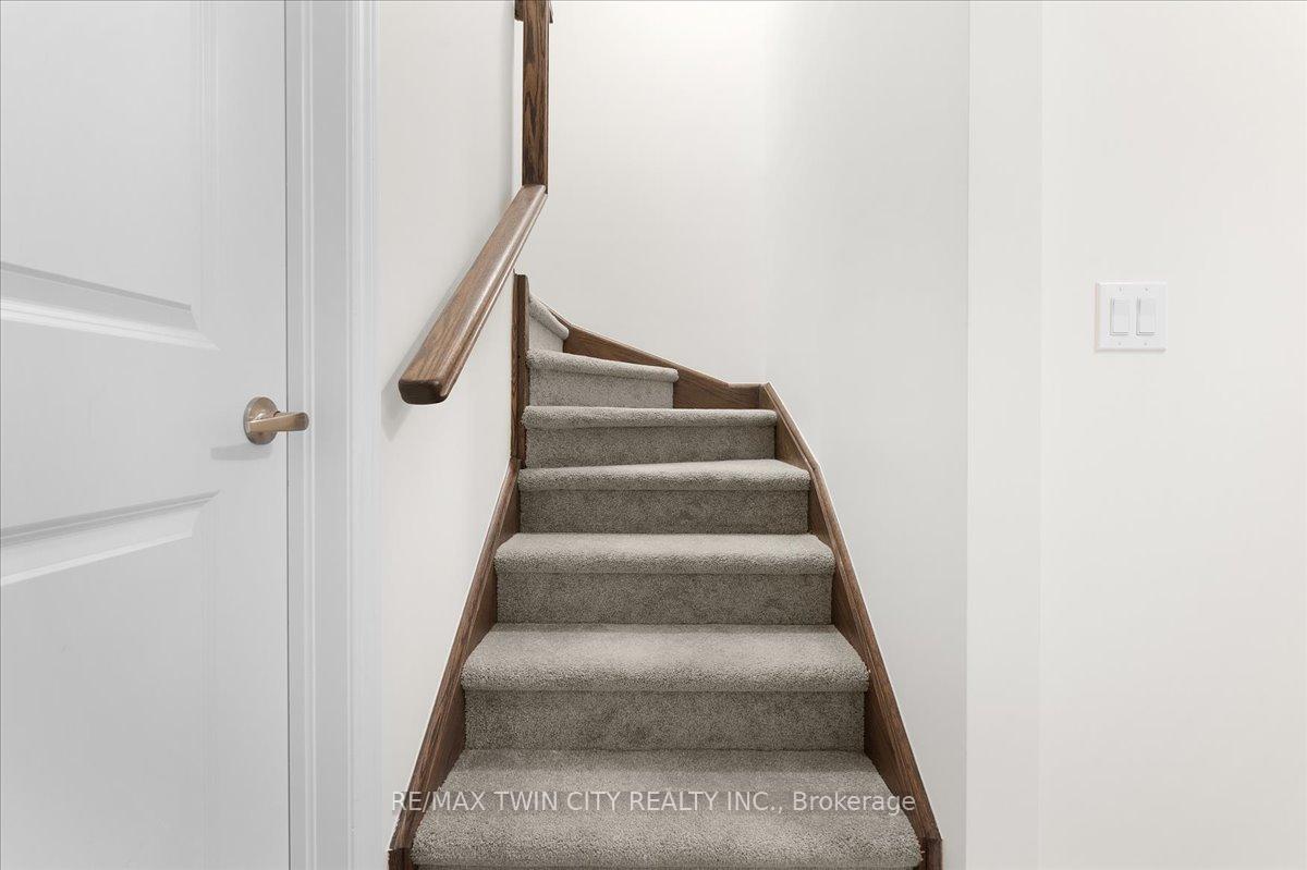 Photo 36 of 172 Broadacre Drive, Kitchener — HOMEH
