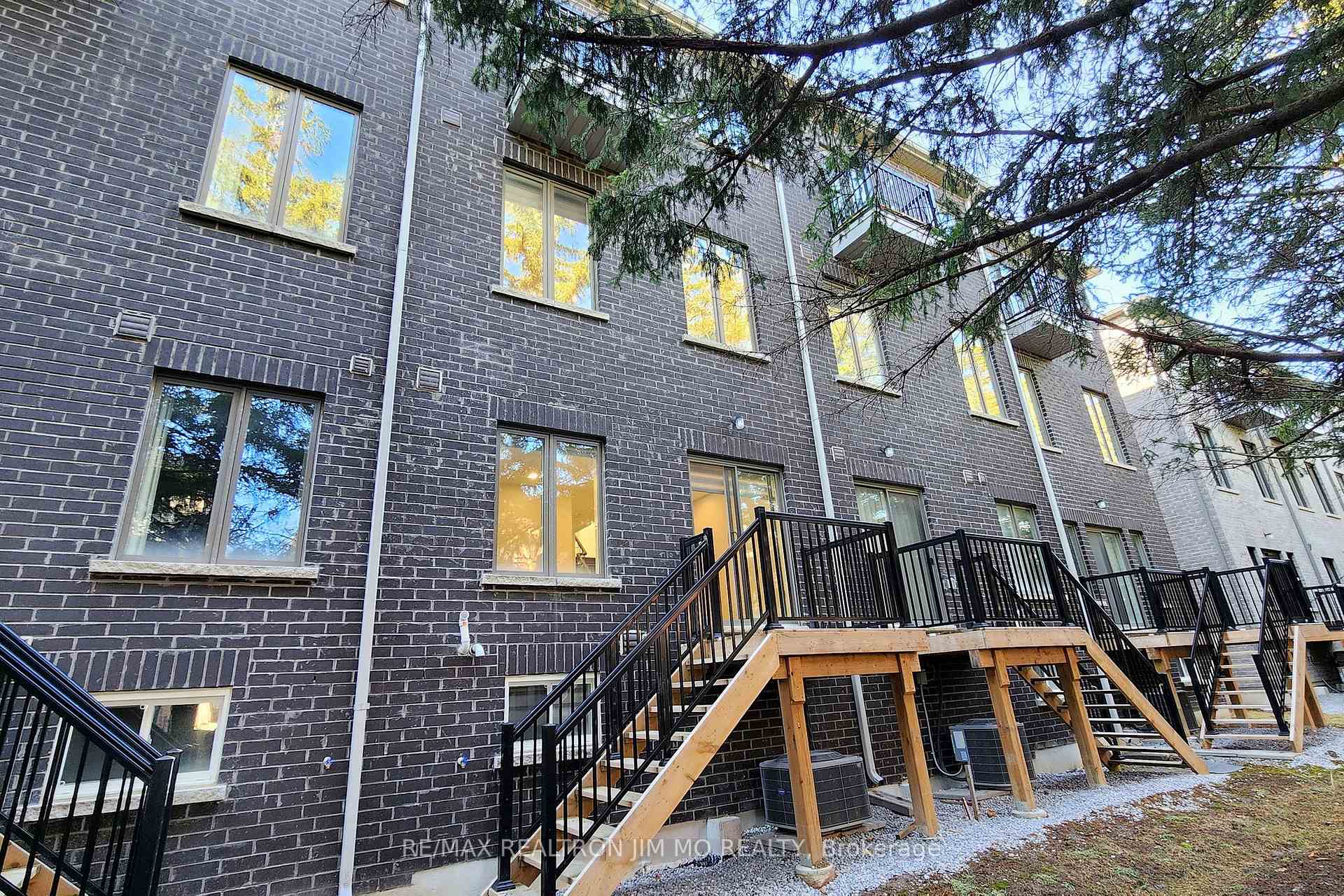 Photo 31 of 37 Armillo Place, Markham, Wismer — HOMEH