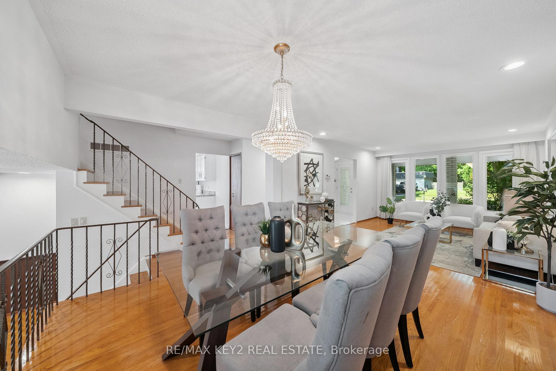 Photo 6 of 172 Bayview Fairways Drive, Markham, Bayview Fairway-Bayview Country Club Estates — HOMEH