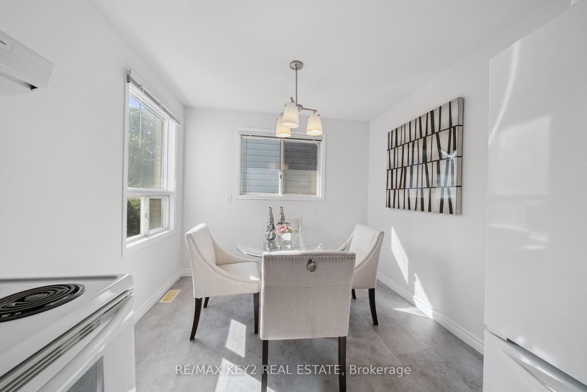 Photo 12 of 172 Bayview Fairways Drive, Markham, Bayview Fairway-Bayview Country Club Estates — HOMEH