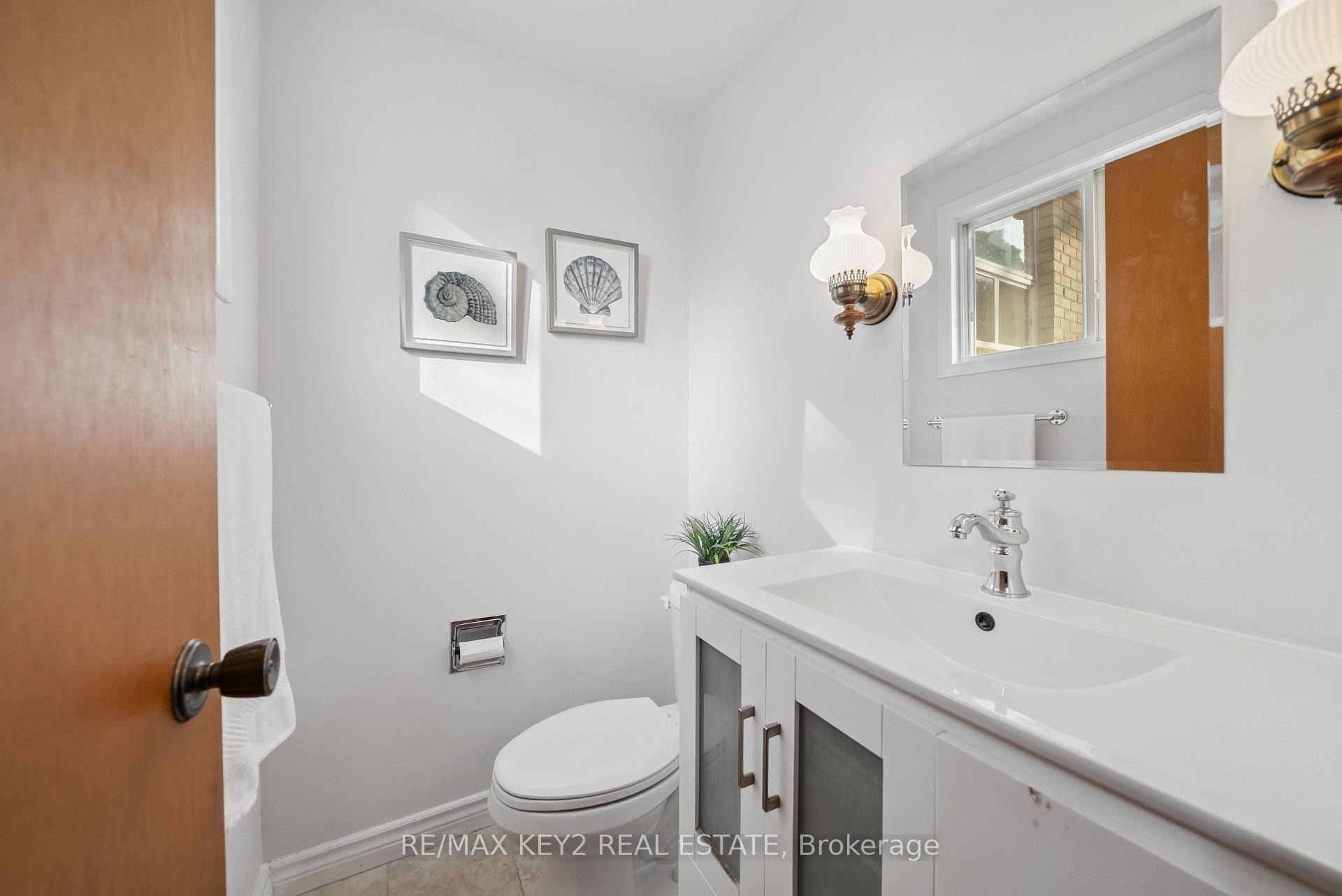 Photo 18 of 172 Bayview Fairways Drive, Markham, Bayview Fairway-Bayview Country Club Estates — HOMEH