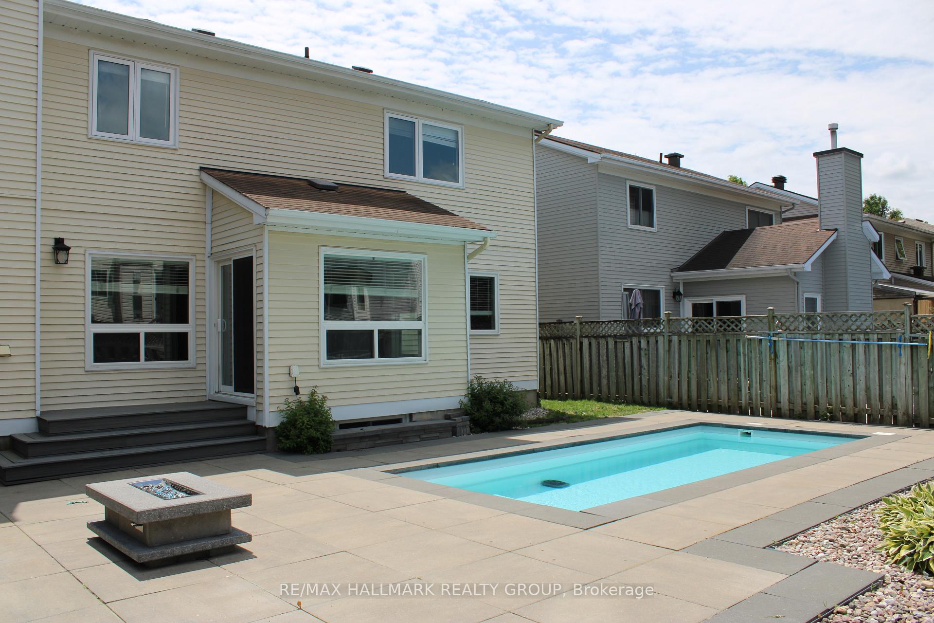 Photo 3 of 47 Emerald Meadows Drive, Ottawa, Kanata - Emerald Meadows/Trailwest — HOMEH