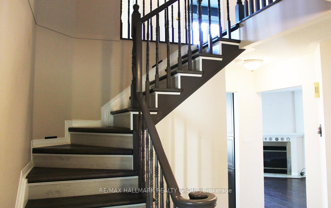 Photo 7 of 47 Emerald Meadows Drive, Ottawa, Kanata - Emerald Meadows/Trailwest — HOMEH