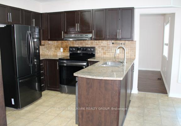 Photo 11 of 47 Emerald Meadows Drive, Ottawa, Kanata - Emerald Meadows/Trailwest — HOMEH