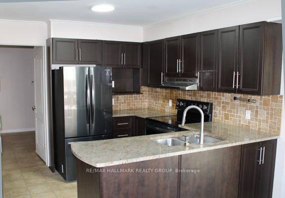 Photo 12 of 47 Emerald Meadows Drive, Ottawa, Kanata - Emerald Meadows/Trailwest — HOMEH