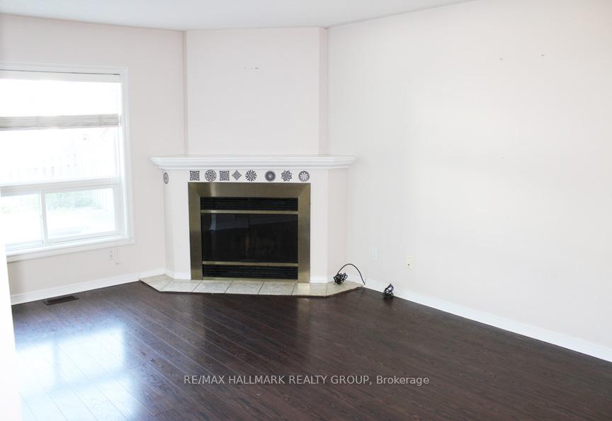 Photo 16 of 47 Emerald Meadows Drive, Ottawa, Kanata - Emerald Meadows/Trailwest — HOMEH
