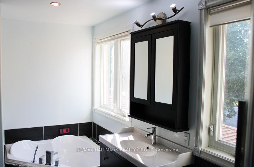 Photo 18 of 47 Emerald Meadows Drive, Ottawa, Kanata - Emerald Meadows/Trailwest — HOMEH