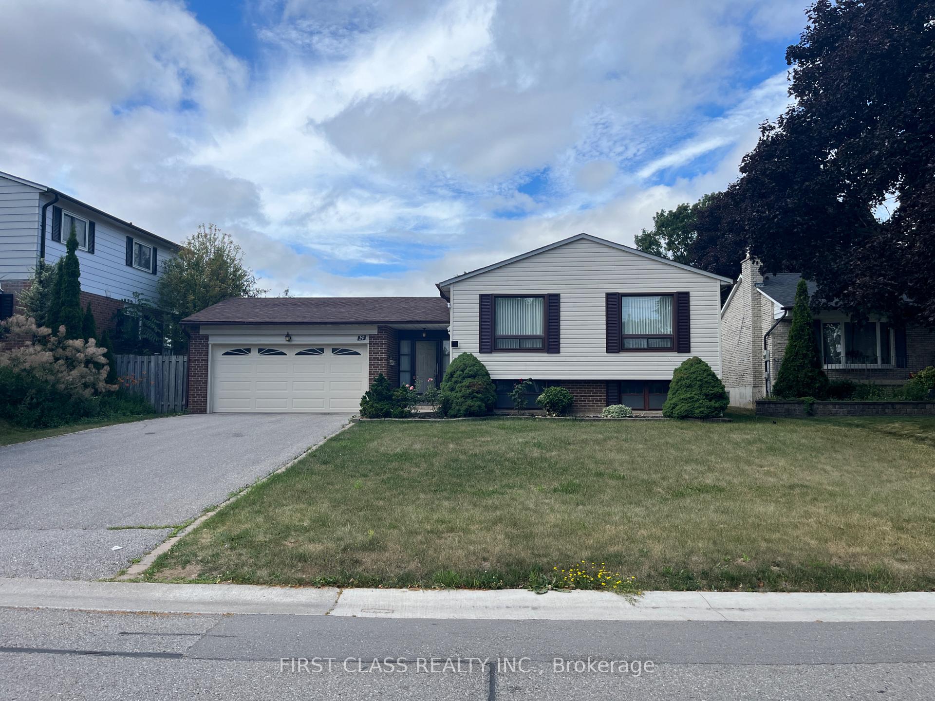 Photo 1 of Unit lower, 14 Pringle Avenue, Markham, Markham Village — HOMEH
