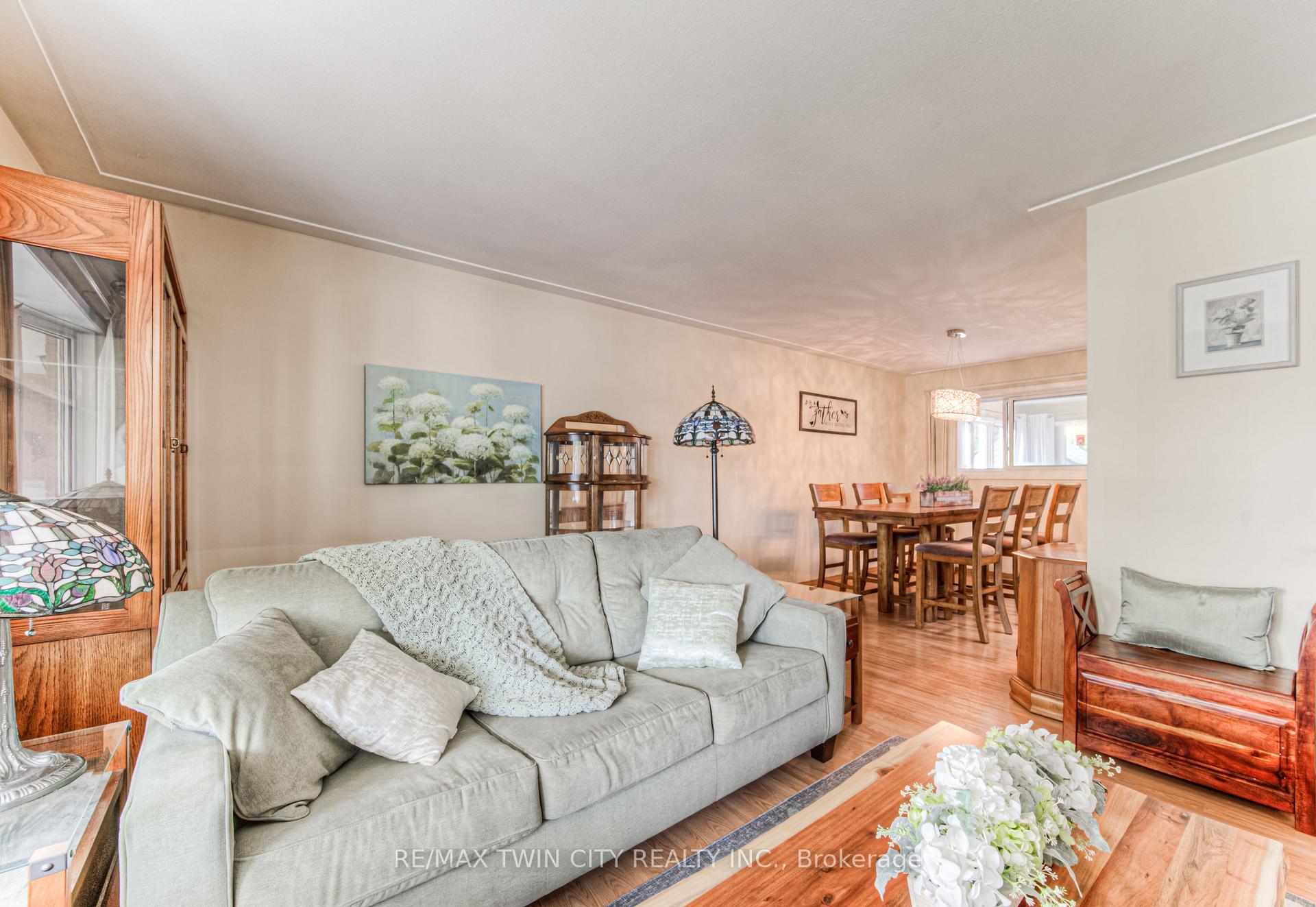 Photo 4 of 590 Manchester Road, Kitchener — HOMEH