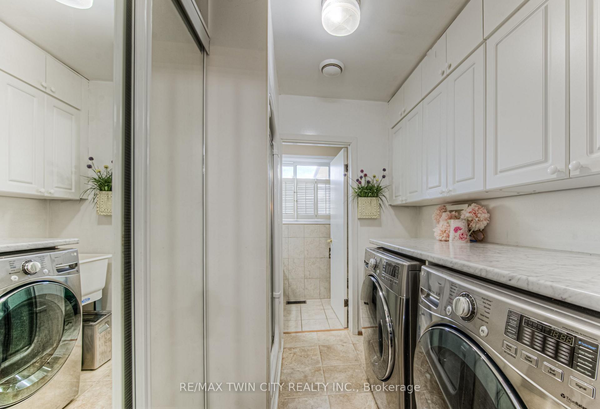 Photo 11 of 590 Manchester Road, Kitchener — HOMEH
