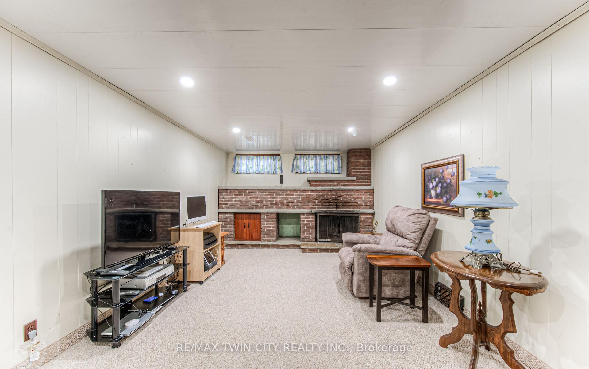 Photo 24 of 590 Manchester Road, Kitchener — HOMEH