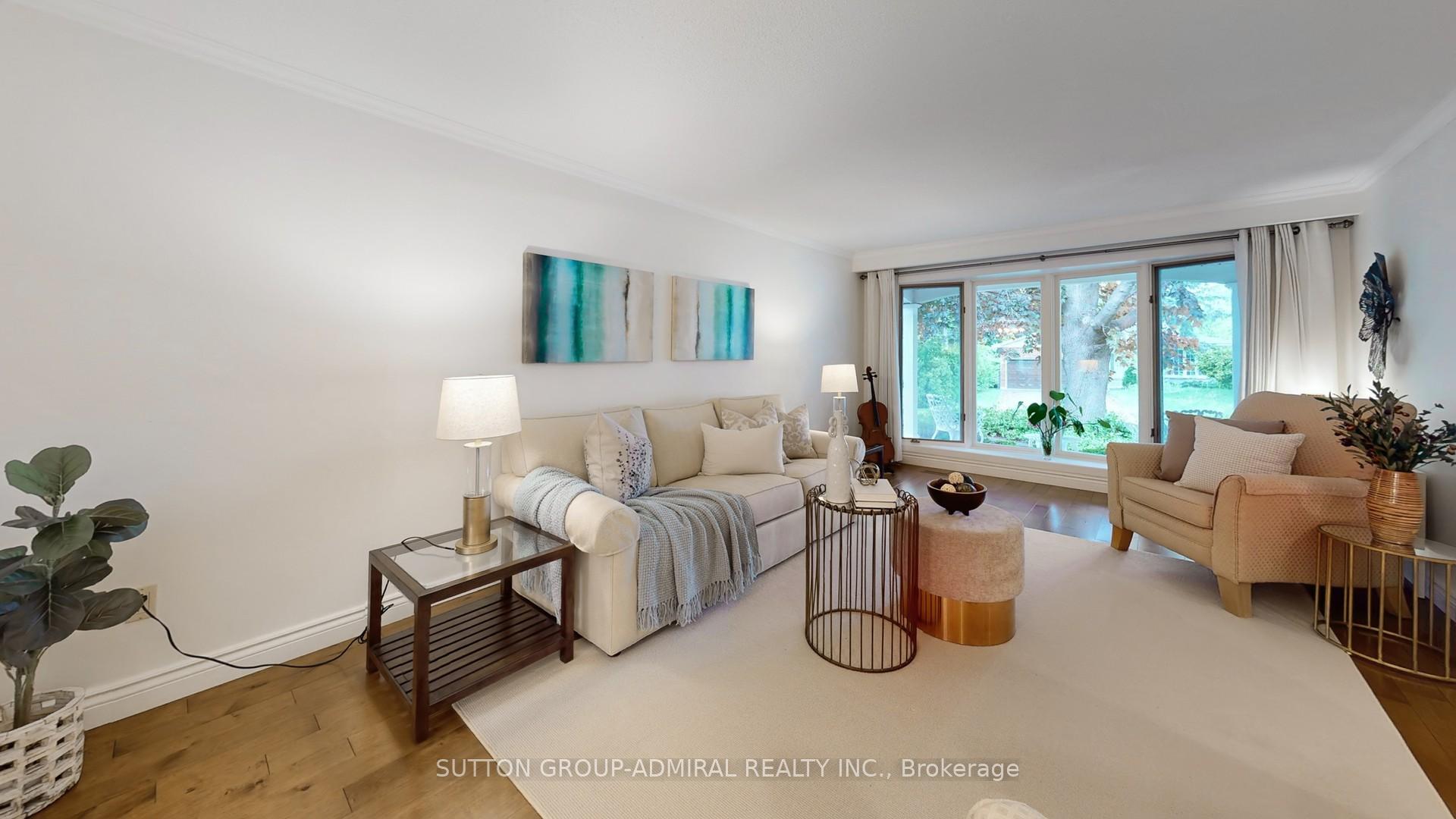 Photo 6 of 3 Blue Spruce Lane, Markham, Royal Orchard — HOMEH