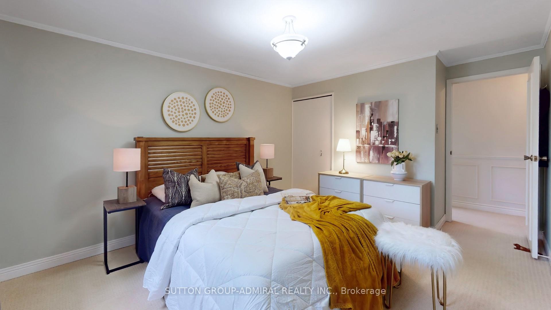 Photo 32 of 3 Blue Spruce Lane, Markham, Royal Orchard — HOMEH
