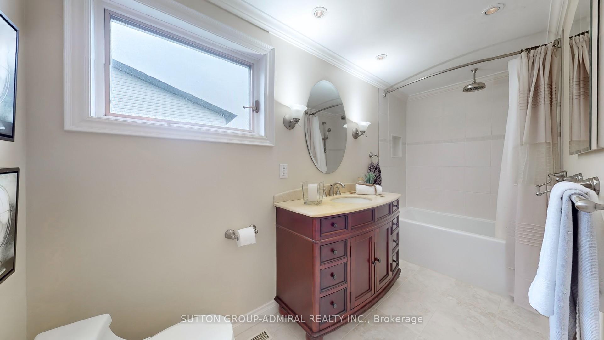 Photo 37 of 3 Blue Spruce Lane, Markham, Royal Orchard — HOMEH