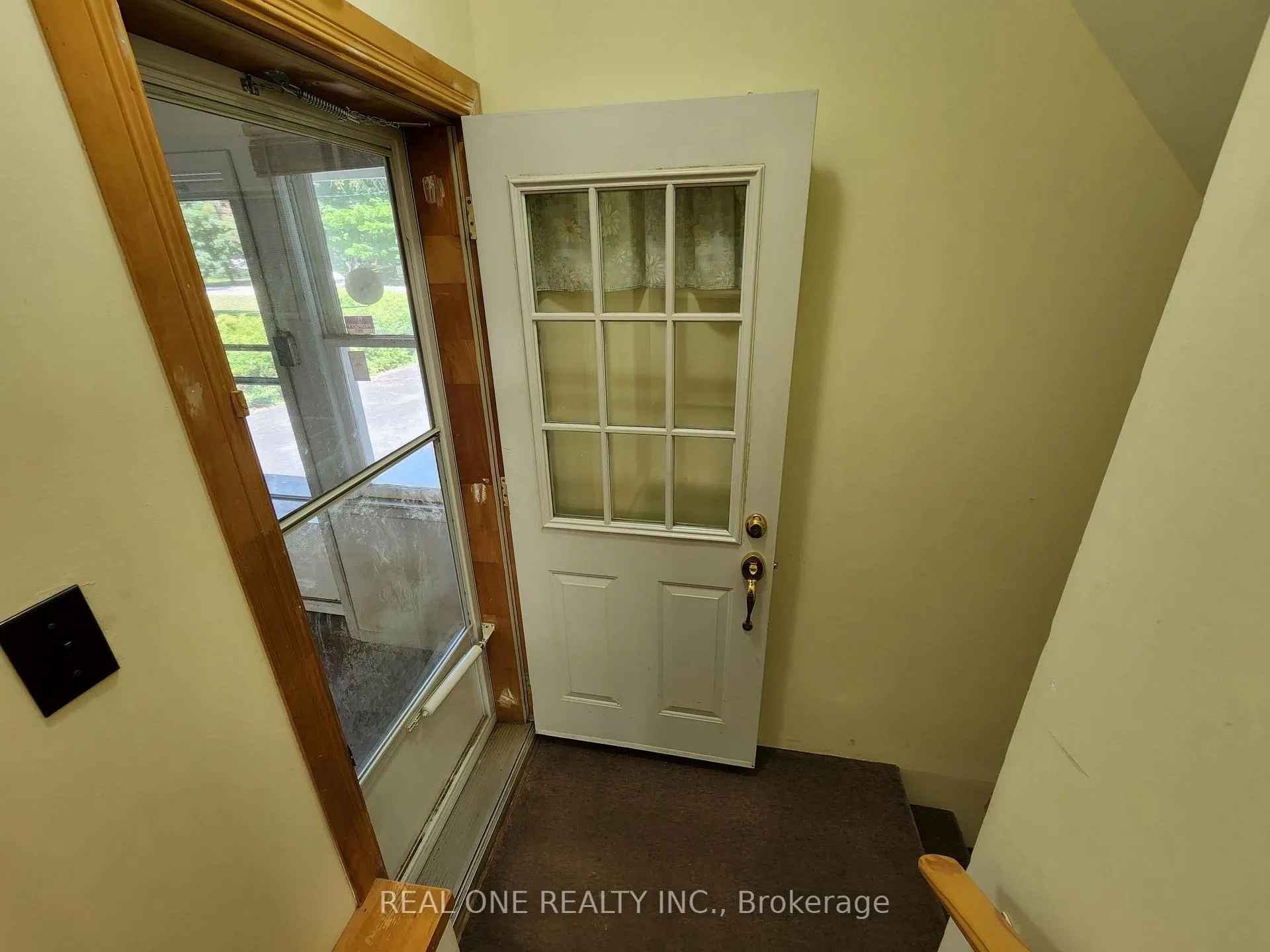 Photo 7 of 9 Erlane Avenue, Markham, Bullock — HOMEH