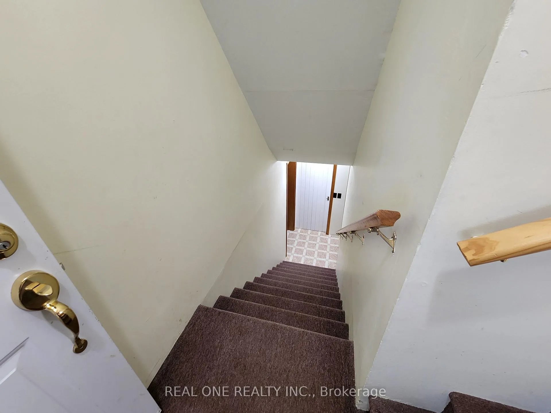 Photo 8 of 9 Erlane Avenue, Markham, Bullock — HOMEH