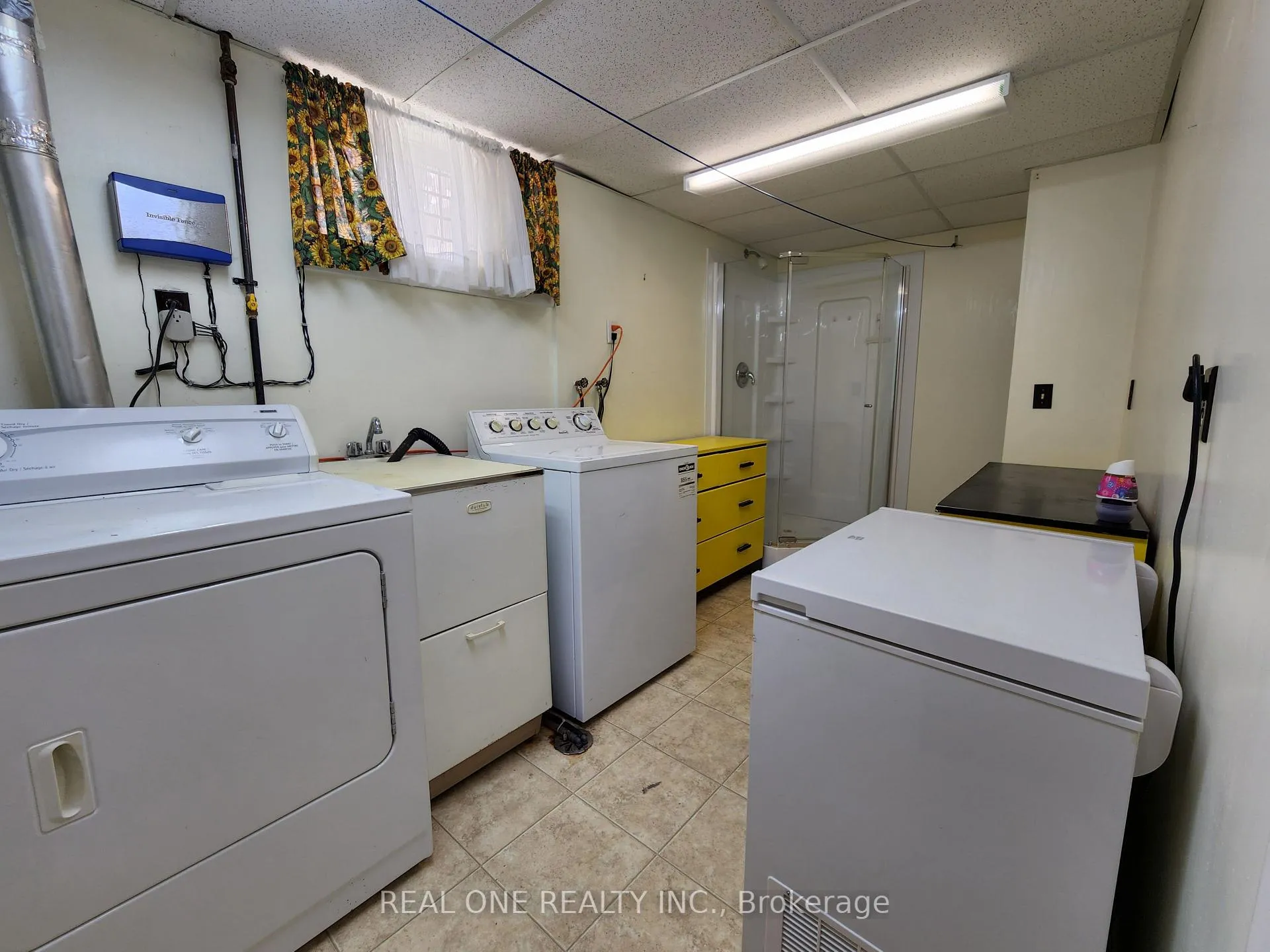 Photo 10 of 9 Erlane Avenue, Markham, Bullock — HOMEH