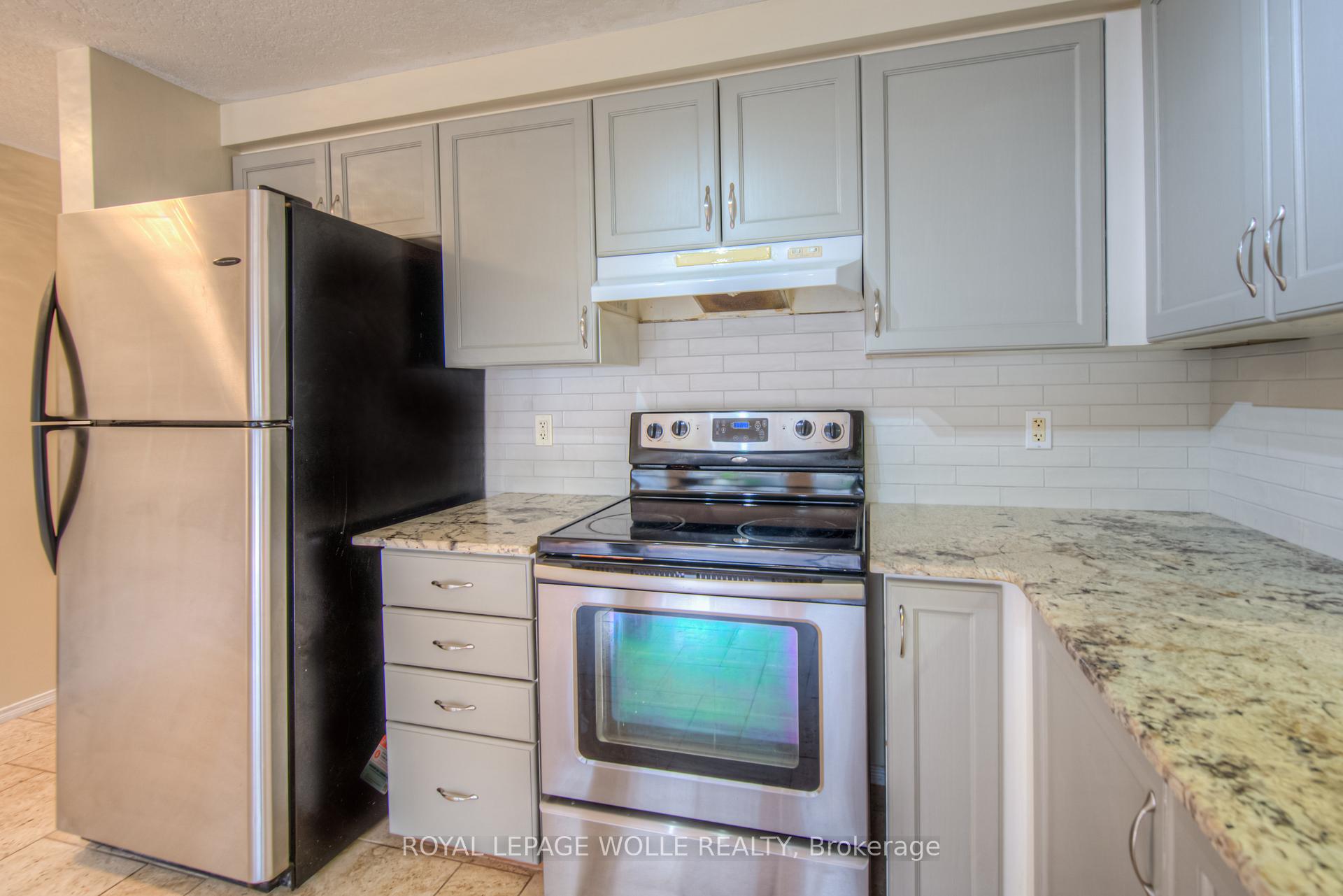 Photo 7 of 30 Chantilly Street, Kitchener, Huron Park — HOMEH