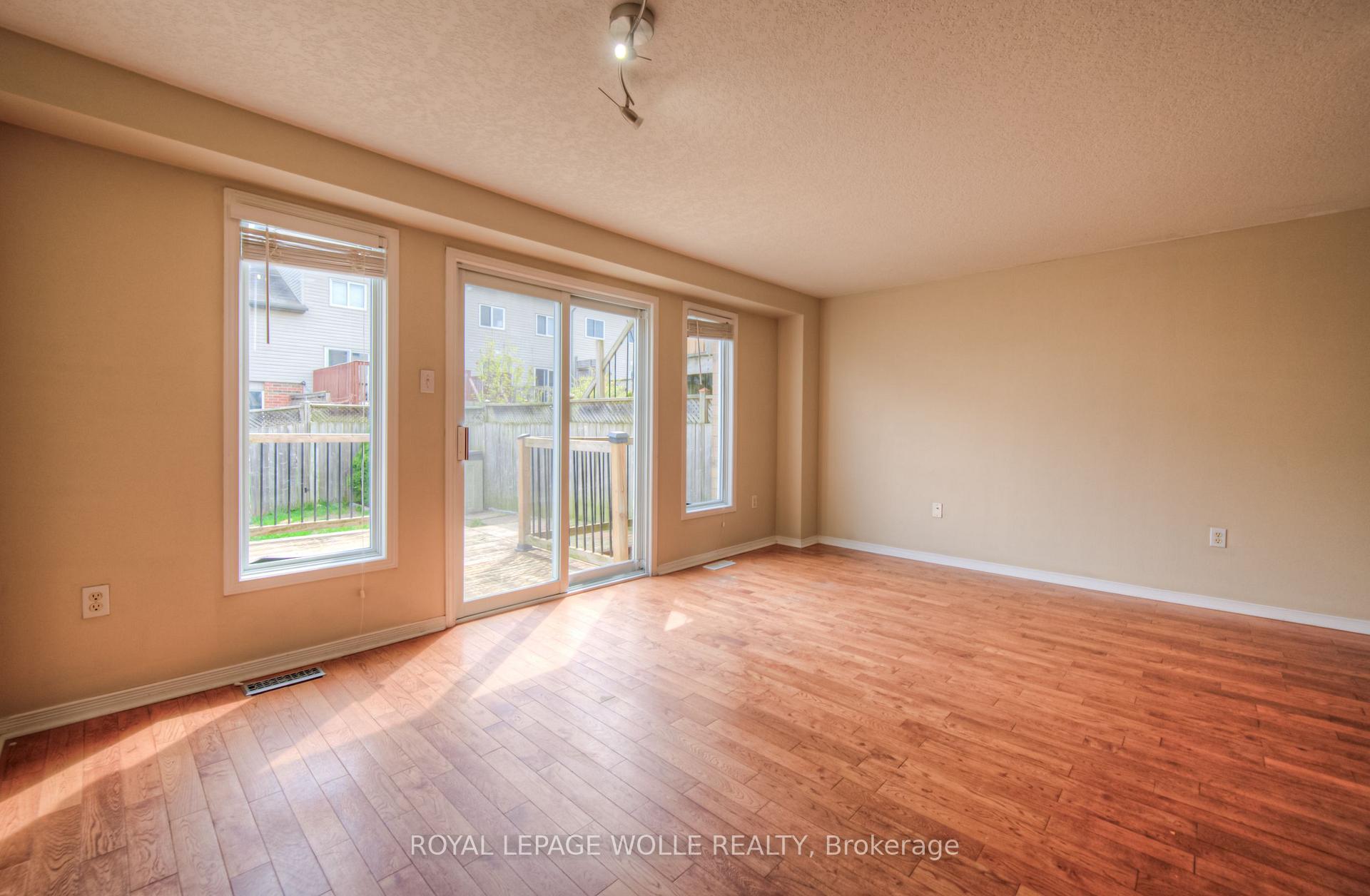 Photo 16 of 30 Chantilly Street, Kitchener, Huron Park — HOMEH