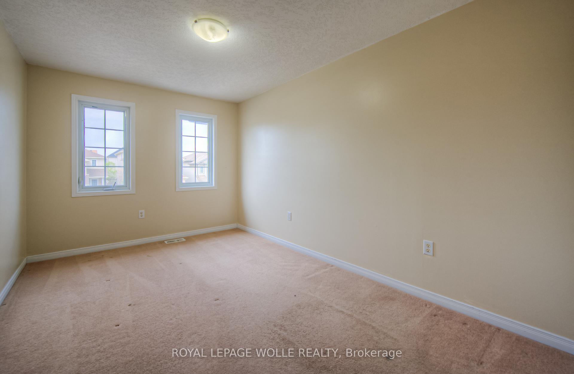 Photo 21 of 30 Chantilly Street, Kitchener, Huron Park — HOMEH