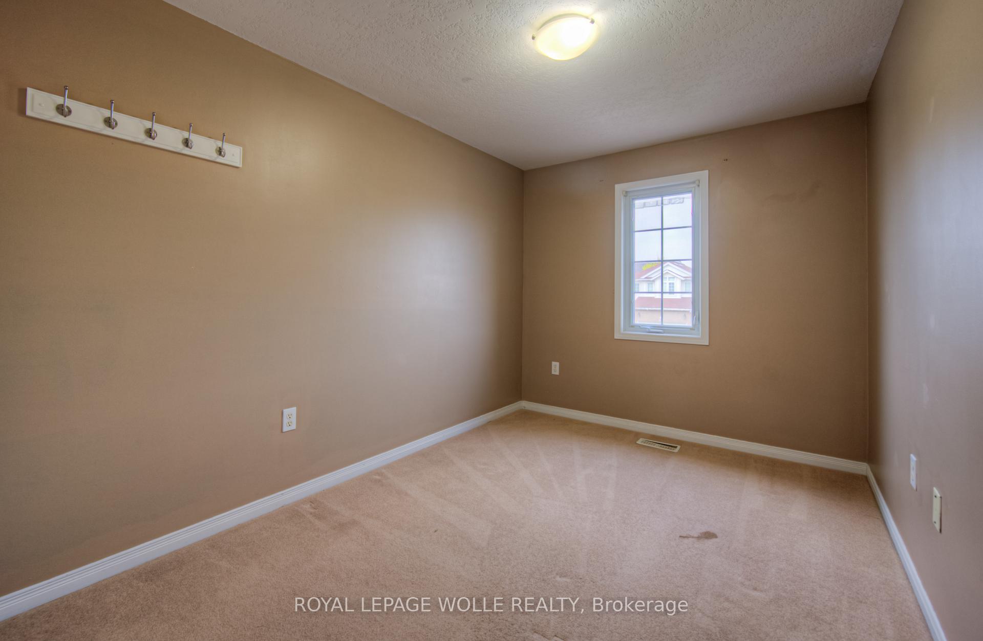 Photo 22 of 30 Chantilly Street, Kitchener, Huron Park — HOMEH