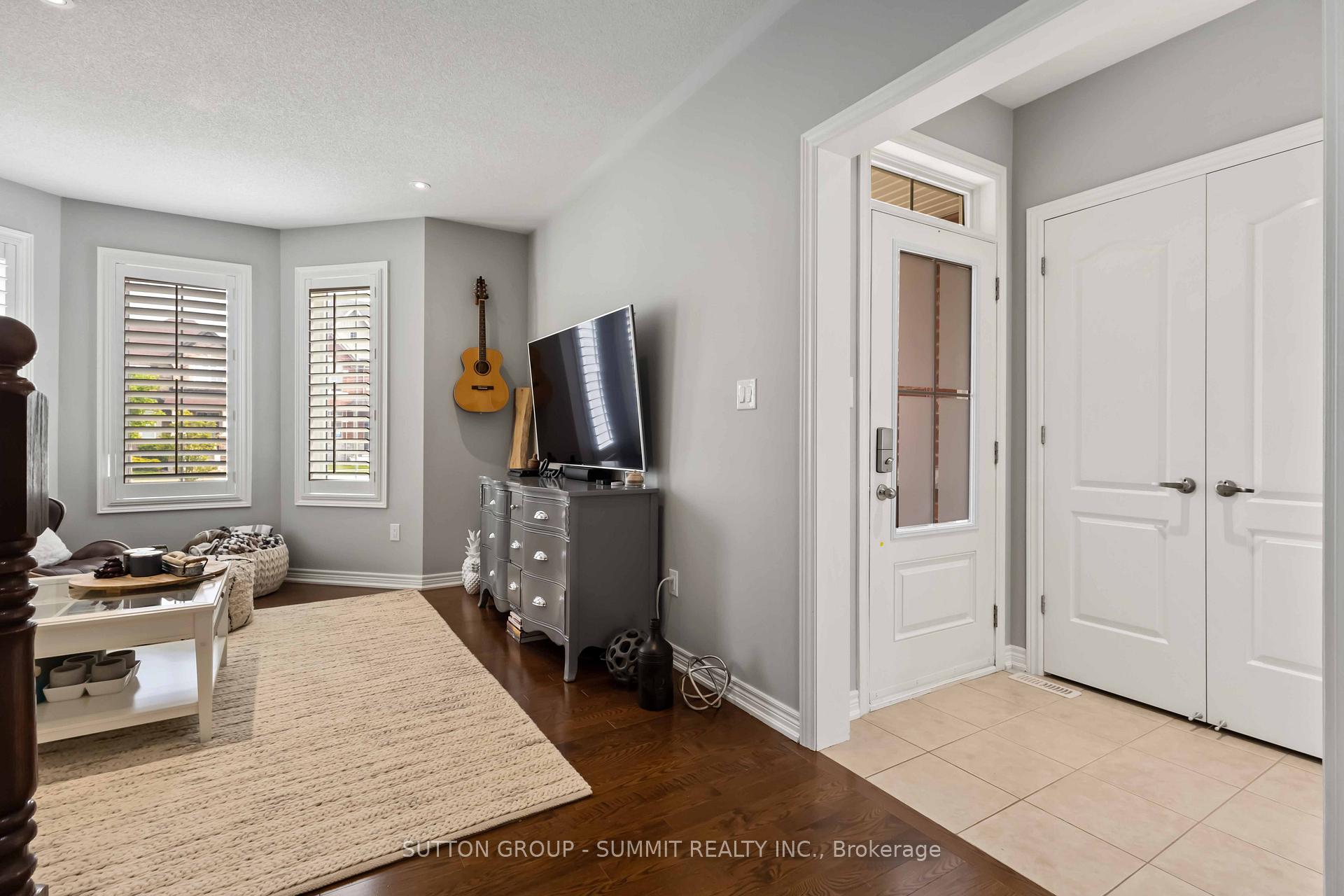 Photo 5 of 275 Riverlands Avenue, Markham, Cornell — HOMEH