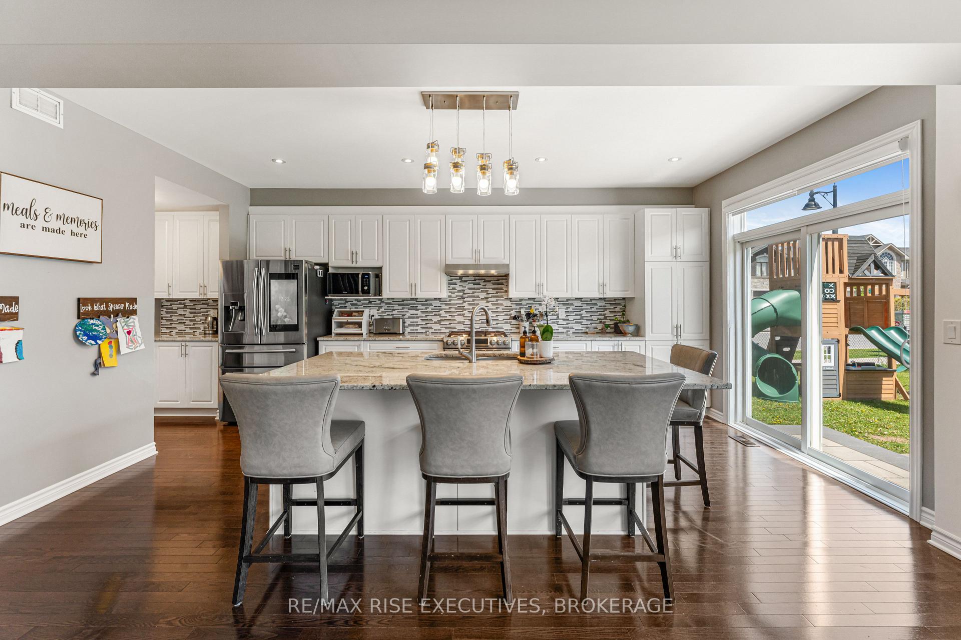 Photo 10 of 1118 Woodhaven Drive, Kingston, City Northwest — HOMEH
