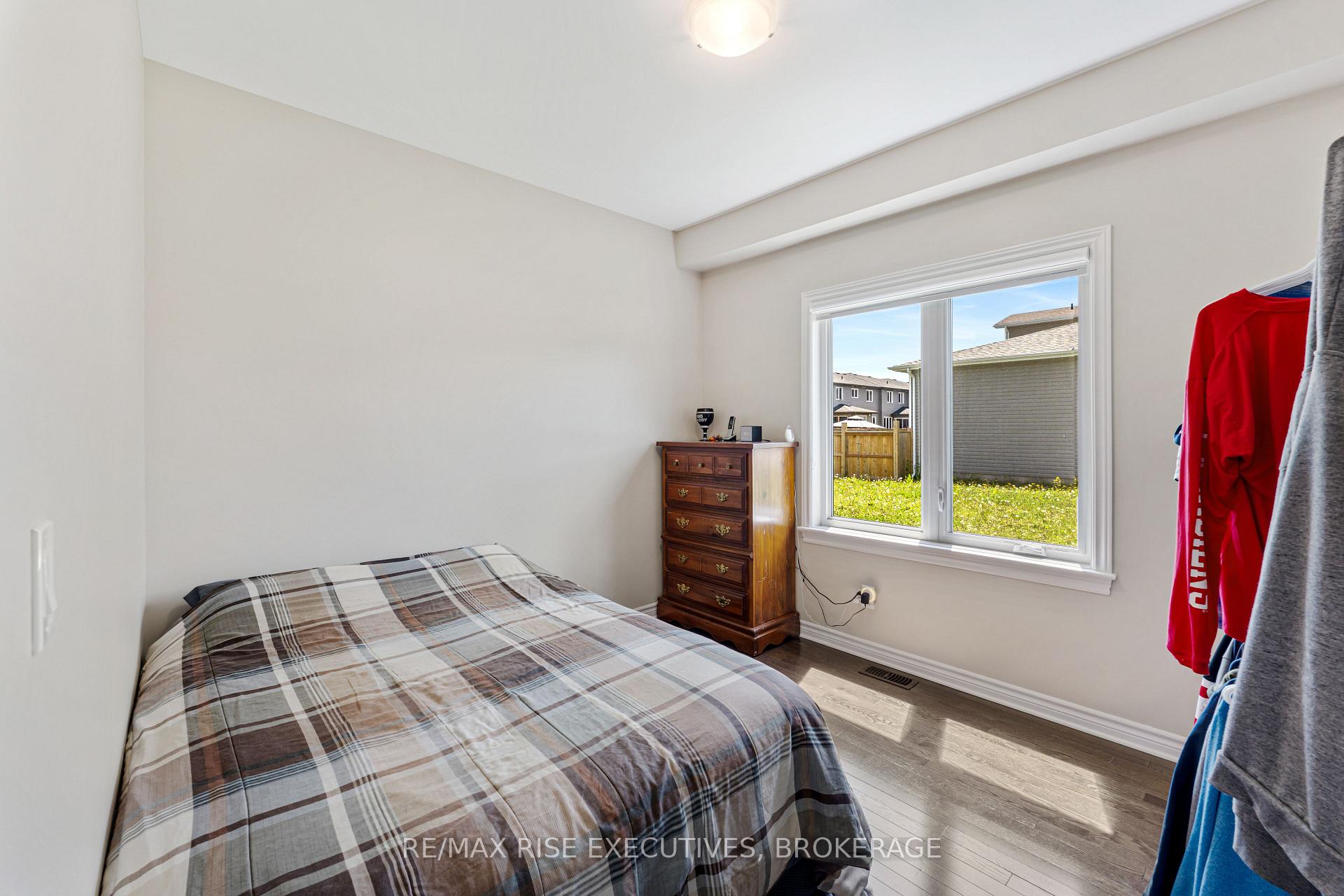 Photo 15 of 1118 Woodhaven Drive, Kingston, City Northwest — HOMEH