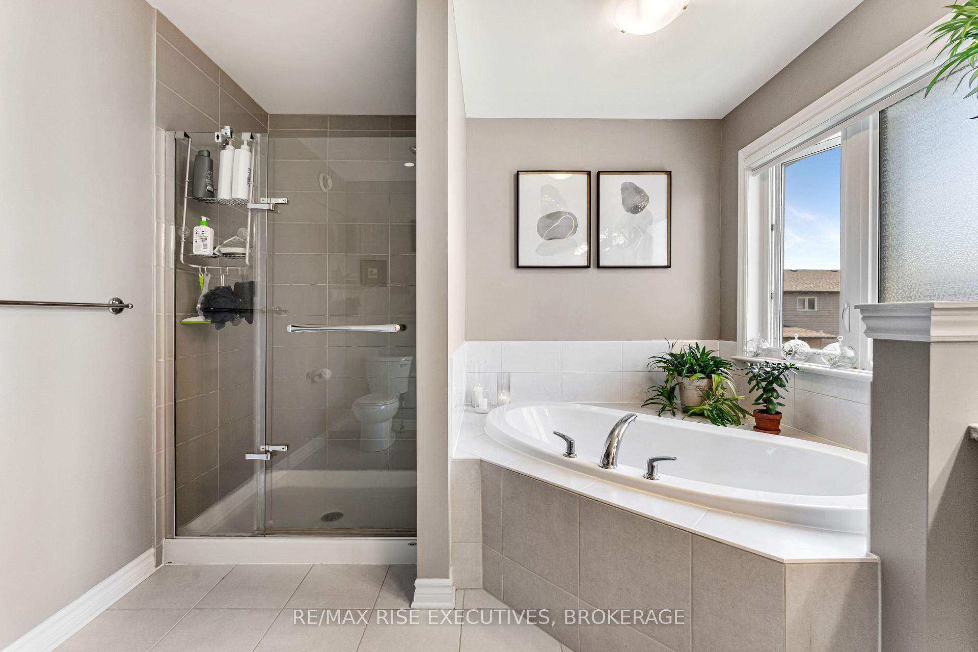 Photo 32 of 1118 Woodhaven Drive, Kingston, City Northwest — HOMEH