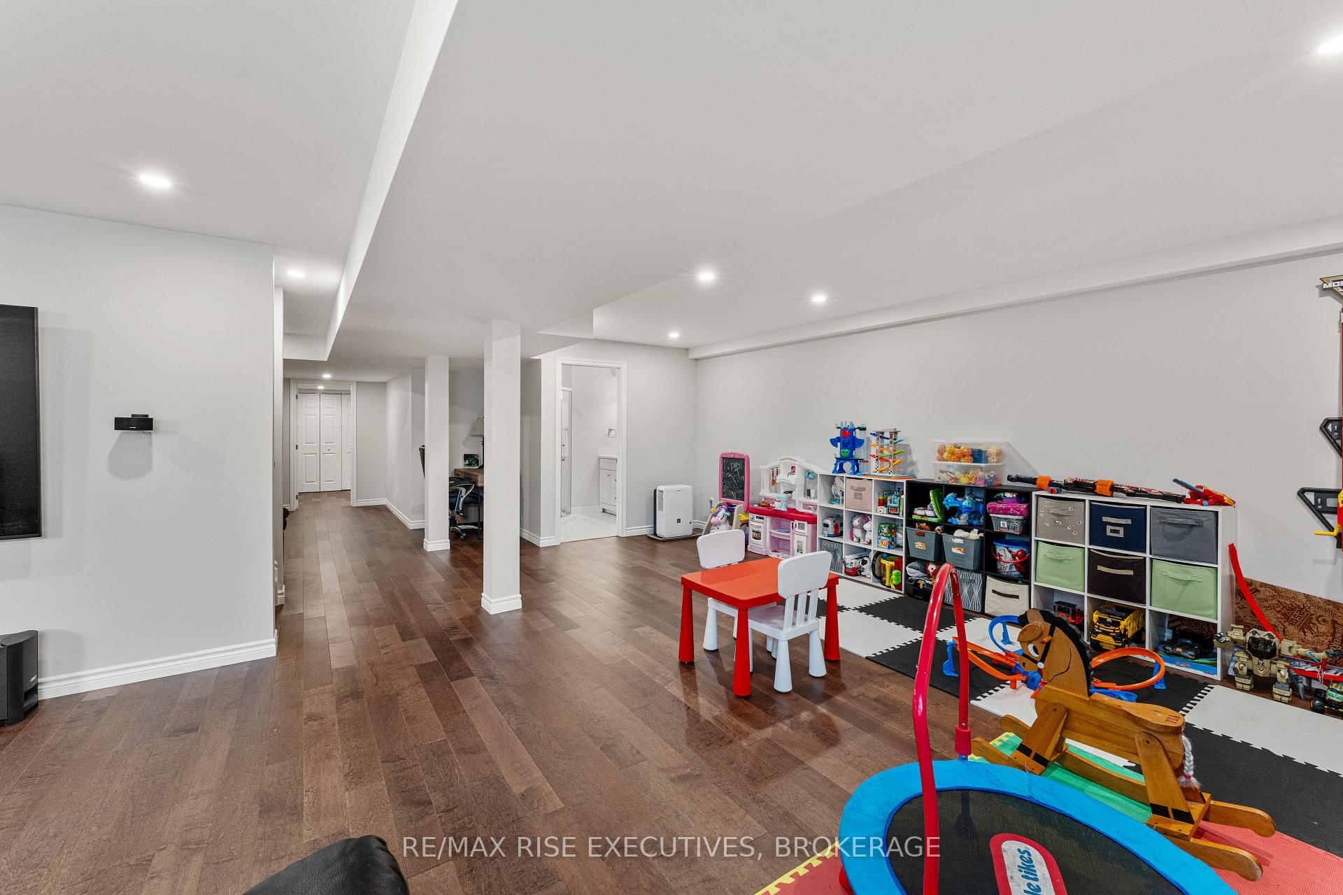 Photo 44 of 1118 Woodhaven Drive, Kingston, City Northwest — HOMEH