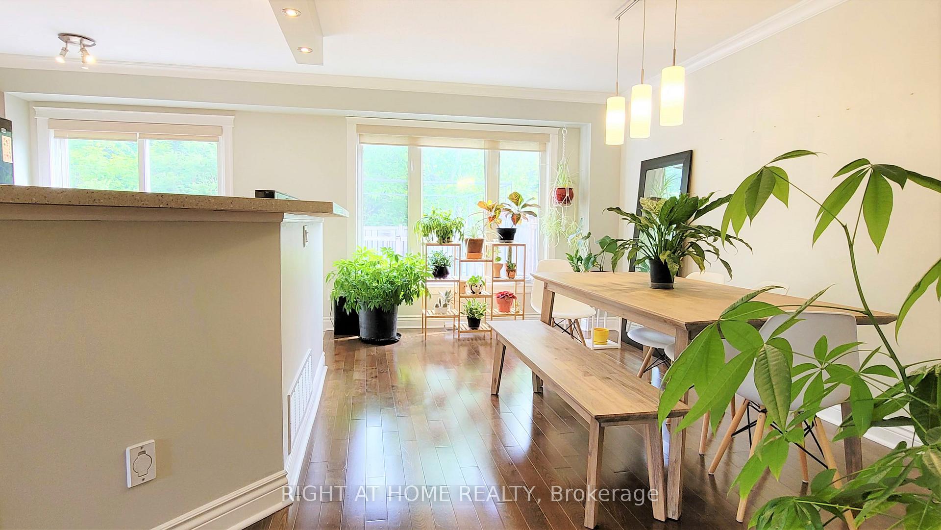Photo 7 of 542 Aberfoyle Circle, Ottawa, Kanata - Morgan's Grant/South March — HOMEH