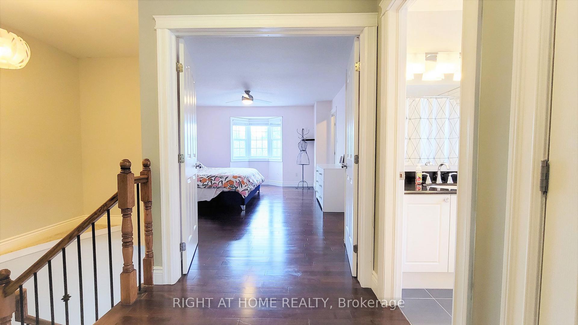 Photo 19 of 542 Aberfoyle Circle, Ottawa, Kanata - Morgan's Grant/South March — HOMEH
