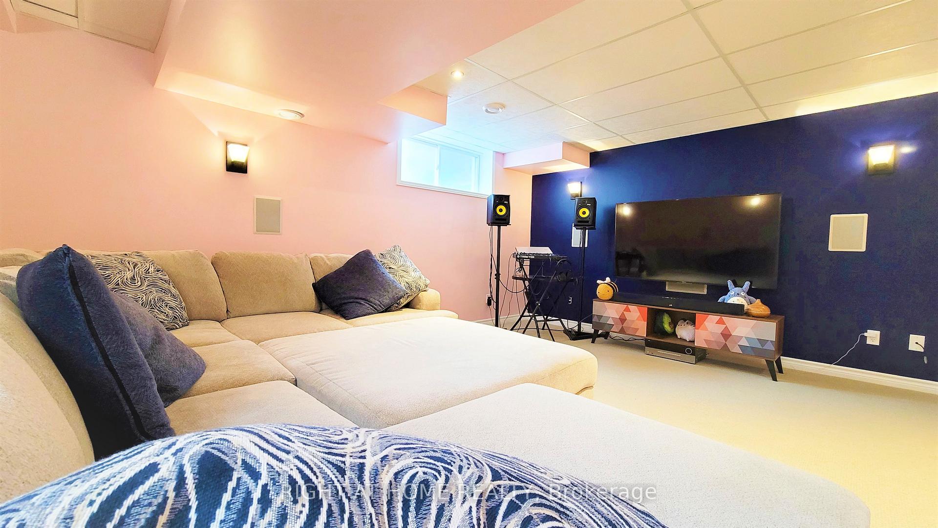 Photo 20 of 542 Aberfoyle Circle, Ottawa, Kanata - Morgan's Grant/South March — HOMEH