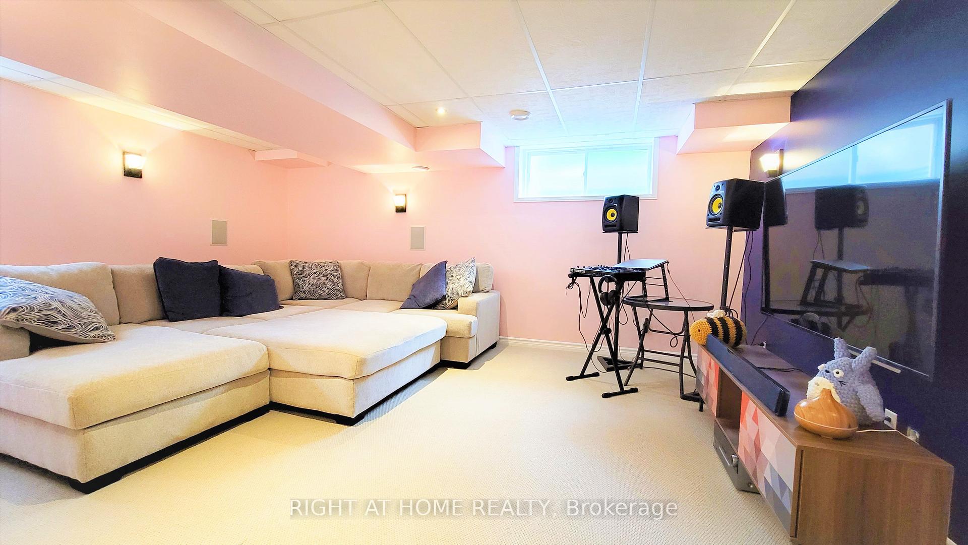 Photo 22 of 542 Aberfoyle Circle, Ottawa, Kanata - Morgan's Grant/South March — HOMEH