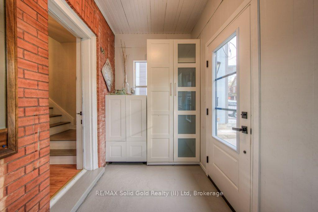 Photo 4 of 158 Waterloo Street, Kitchener — HOMEH