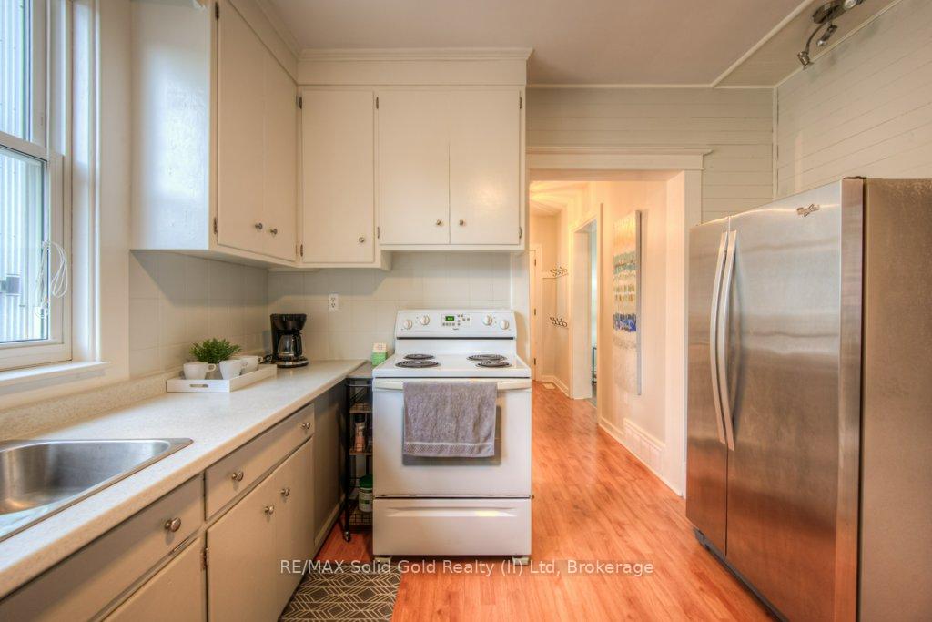 Photo 13 of 158 Waterloo Street, Kitchener — HOMEH