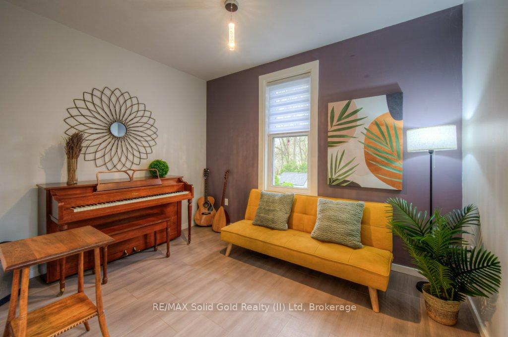 Photo 15 of 158 Waterloo Street, Kitchener — HOMEH