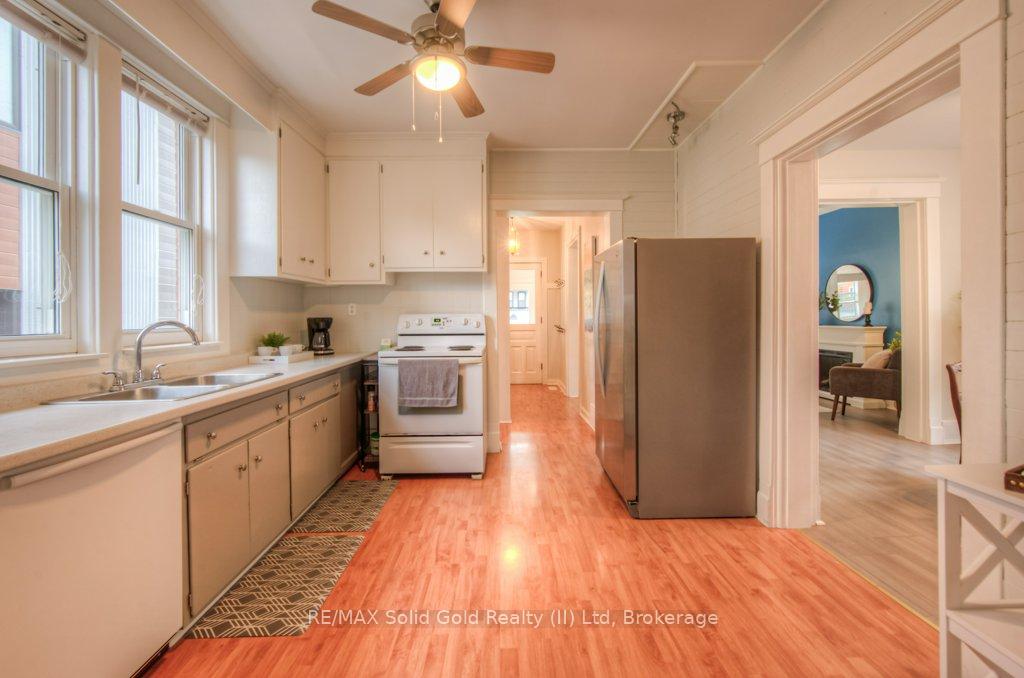 Photo 16 of 158 Waterloo Street, Kitchener — HOMEH
