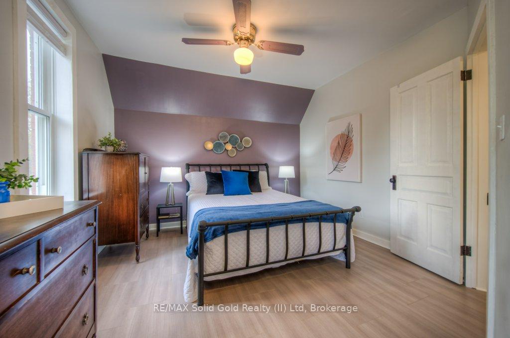 Photo 20 of 158 Waterloo Street, Kitchener — HOMEH