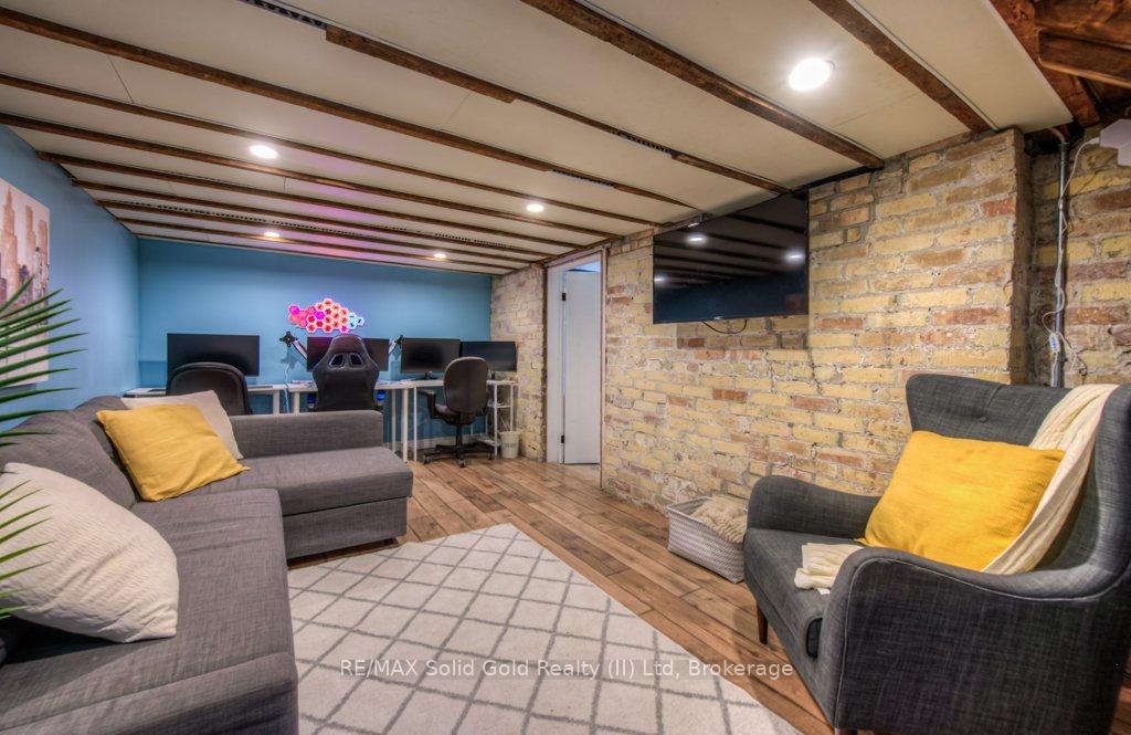Photo 26 of 158 Waterloo Street, Kitchener — HOMEH
