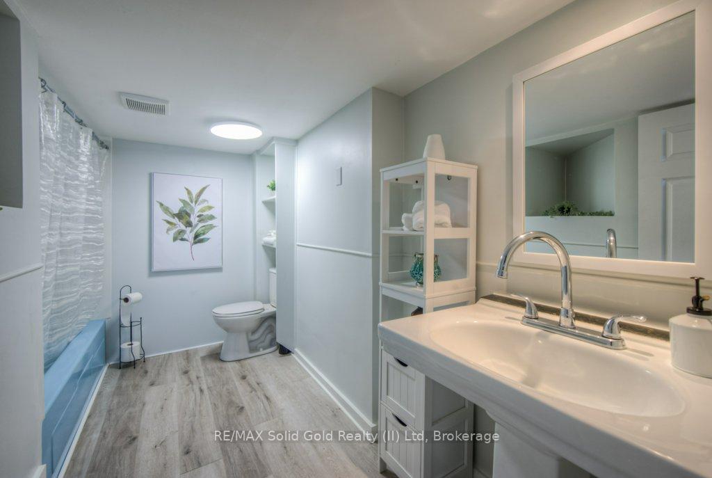 Photo 30 of 158 Waterloo Street, Kitchener — HOMEH