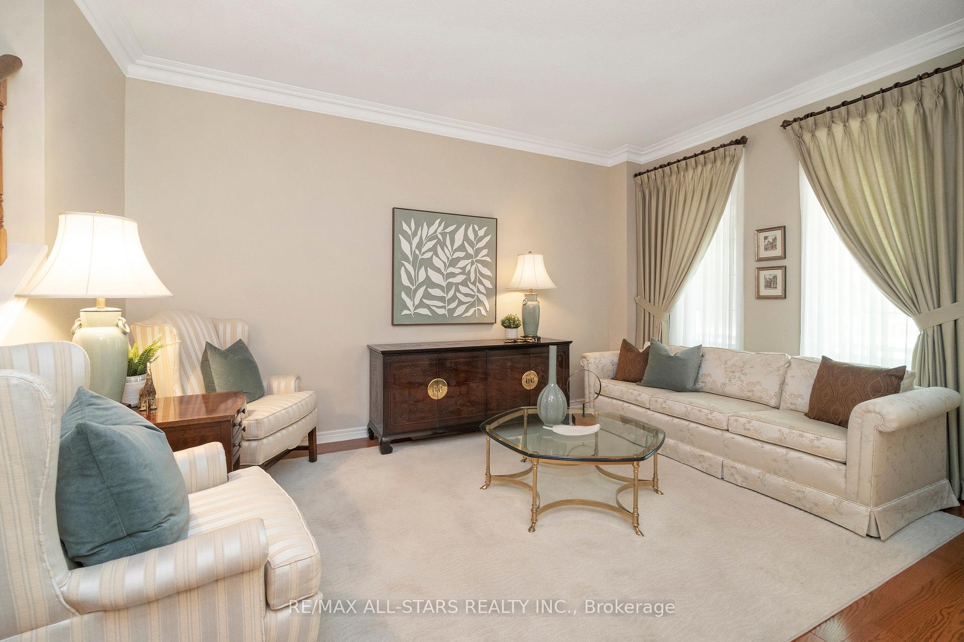 Photo 5 of 123 The Fairways, Markham, Angus Glen — HOMEH