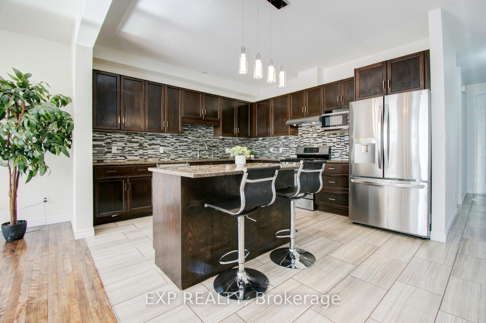Photo 9 of 14 Willowrun Drive, Kitchener, Grand River South — HOMEH