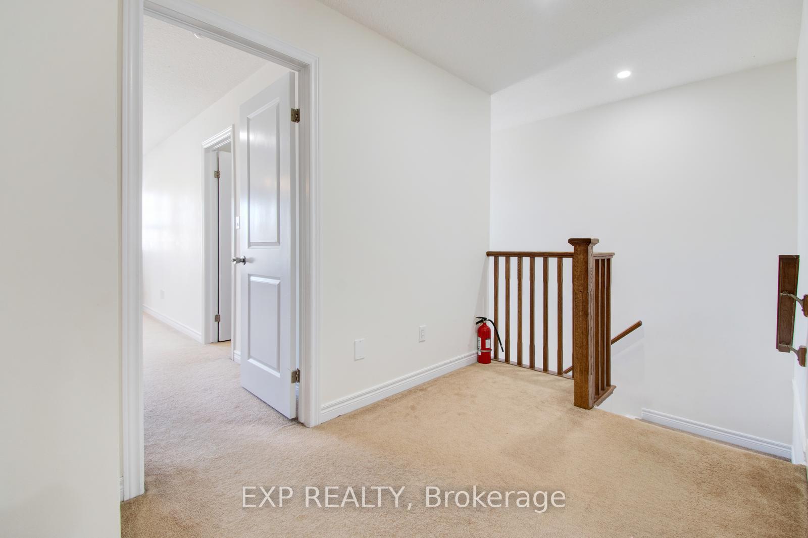 Photo 21 of 14 Willowrun Drive, Kitchener, Grand River South — HOMEH